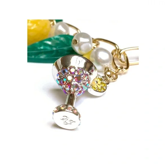 NWT Betsey Johnson💋ISLAND TIME HULA Gold Tone Stone/Faux Pearl Toggle Bracelet - Picture 5 of 9